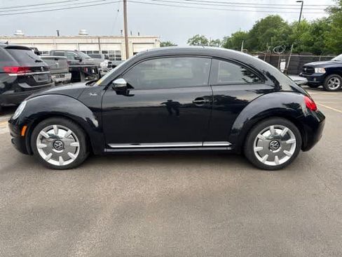 Used 2013 Volkswagen Beetle Turbo FWD image 8