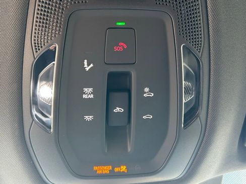 Used 2025 Audi Q5 Premium w/ Convenience Package image 37