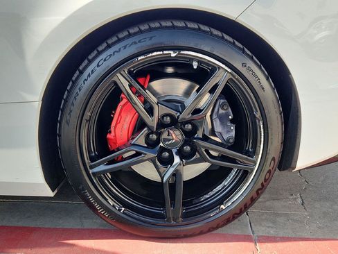 Used 2022 Chevrolet Corvette Stingray Preferred Cpe w/ Z51 Performance Package RWD image 30