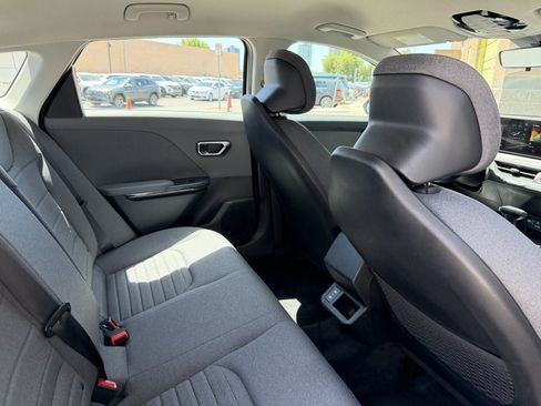 Used 2025 Kia K4 EX FWD image 36