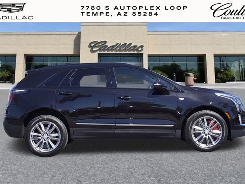 New 2026 Cadillac XT5 Sportv image 2