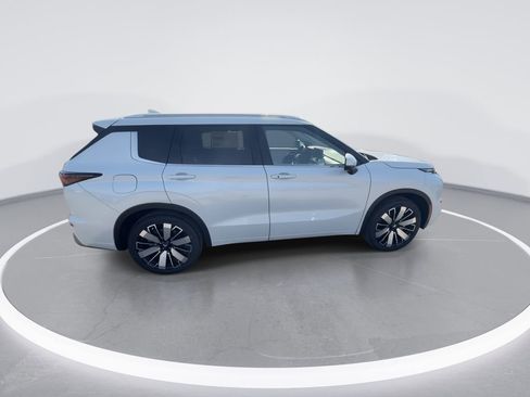 New 2026 Mitsubishi Outlander SEL AWD/4WD image 9