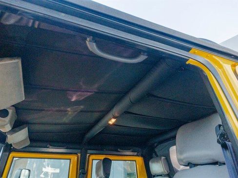 Used 1998 HUMMER H1 4-Door Open Top image 61