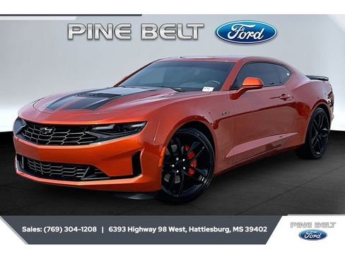 Used 2023 Chevrolet Camaro LT RWD image 10