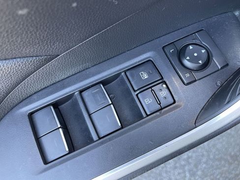 Used 2022 Toyota RAV4 XLE w/ Convenience Package image 13