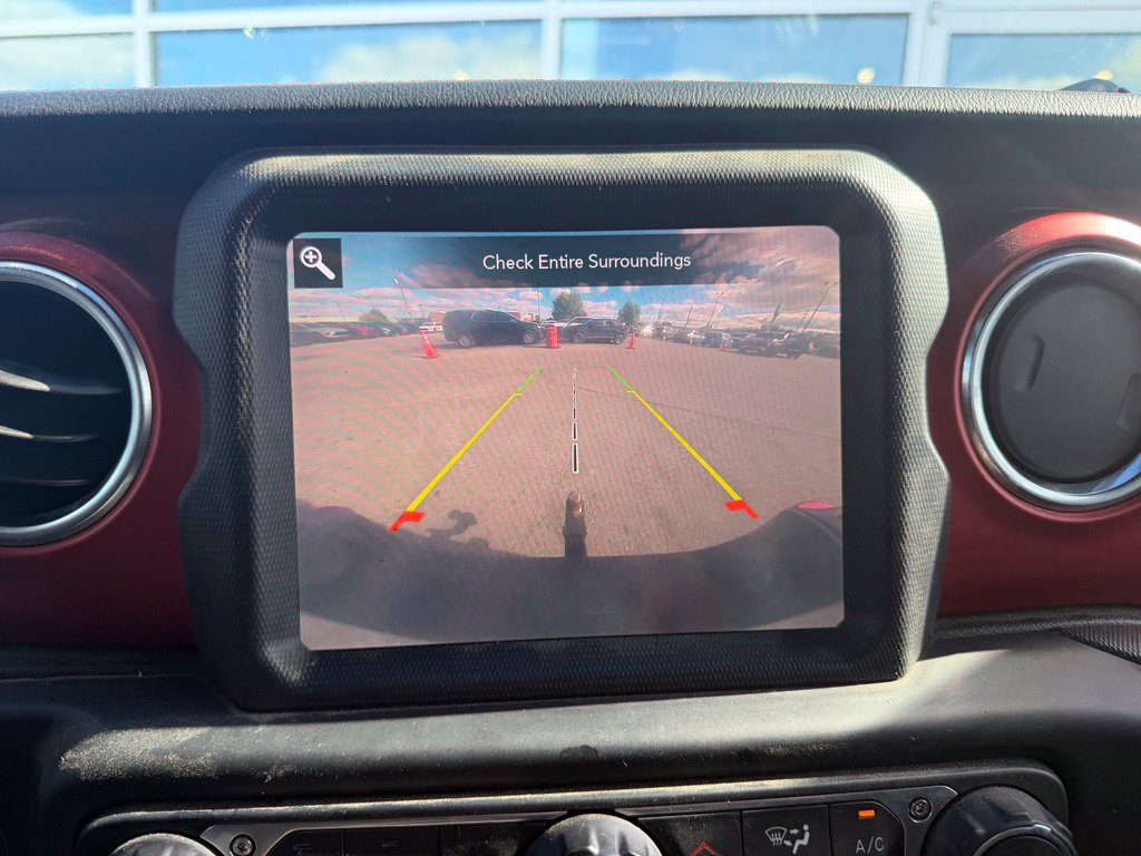 Used 2020 Jeep Gladiator Rubicon w/ Dual Top Group AWD/4WD image 9