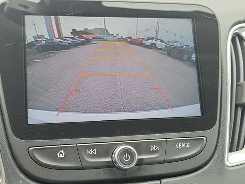 Used 2016 Chevrolet Malibu LT FWD image 24