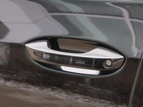 New 2026 Volkswagen GTI SE FWD image 7