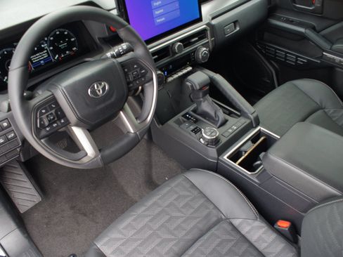New 2026 Toyota 4Runner TRD Off-Road Premium AWD/4WD image 24