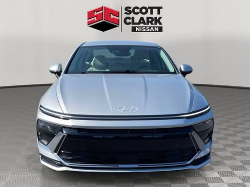 Used 2024 Hyundai Sonata SEL FWD image 2