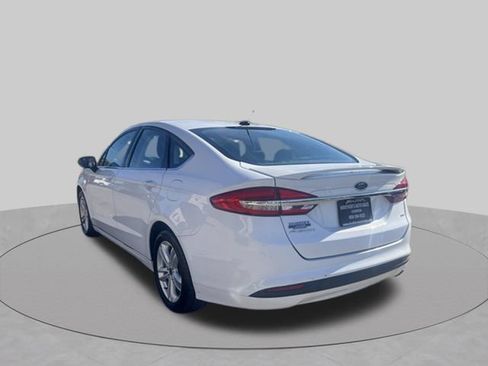 Used 2018 Ford Fusion SE FWD image 5