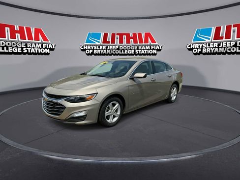 Used 2025 Chevrolet Malibu LS FWD image 4