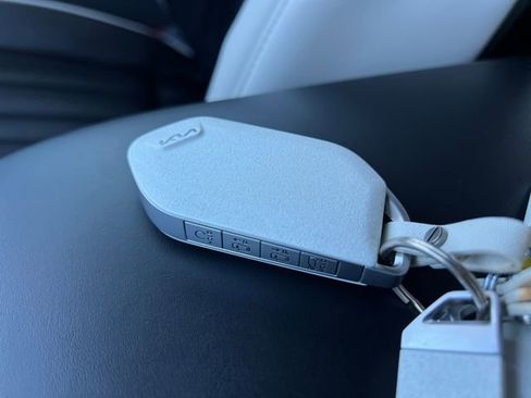 Used 2024 Kia EV9 GT-Line image 36