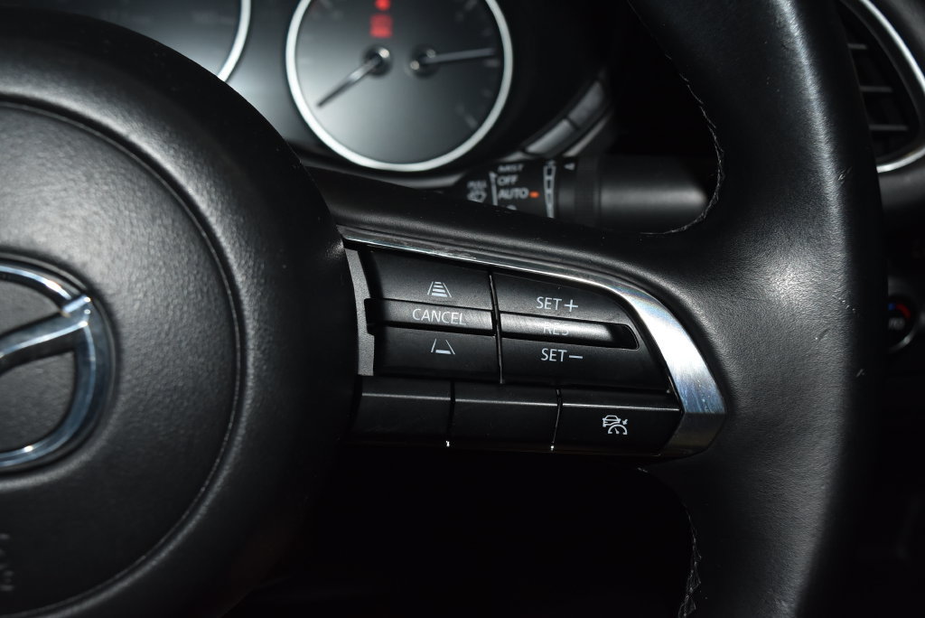 Used 2025 MAZDA MAZDA3 s FWD image 9