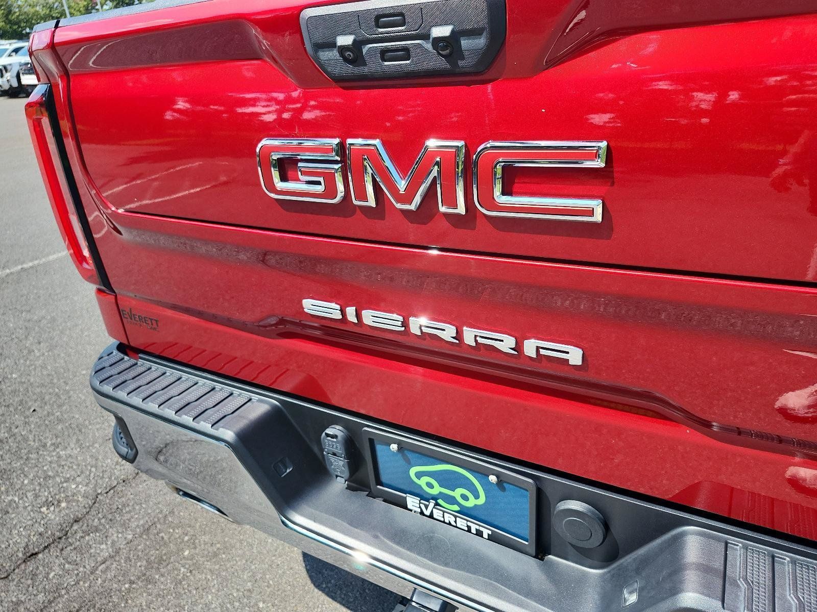 Certified 2024 GMC Sierra 1500 SLT w/ SLT Premium Package AWD/4WD image 4