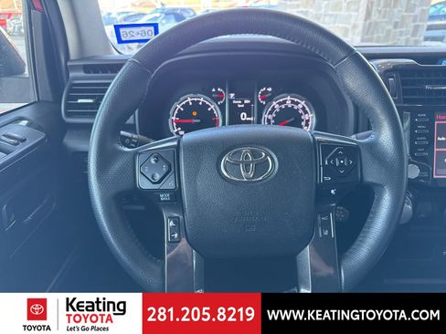 Certified 2022 Toyota 4Runner TRD Off-Road Premium image 18