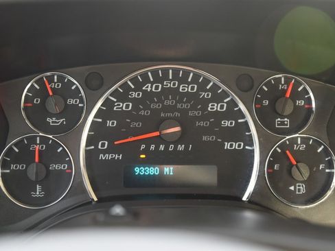 Used 2019 Chevrolet Express 3500 Extended w/ Driver Convenience Package image 12