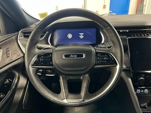 Used 2023 Jeep Grand Cherokee L Overland AWD/4WD image 15