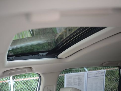 Used 2022 Honda CR-V EX-L image 10
