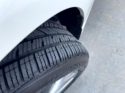 Used 2022 INFINITI Q50 Luxe w/ Cargo Package AWD/4WD image 7