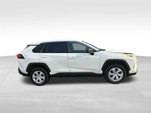 Used 2024 Toyota RAV4 LE image 31