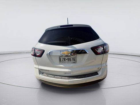 Used 2017 Chevrolet Traverse LT FWD image 4