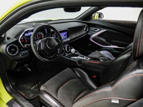 Used 2021 Chevrolet Camaro ZL1 image 40