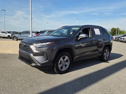 Used 2024 Toyota RAV4 XLE AWD/4WD image 3