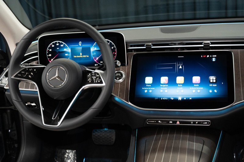 Certified 2025 Mercedes-Benz E 350 4MATIC Sedan image 19