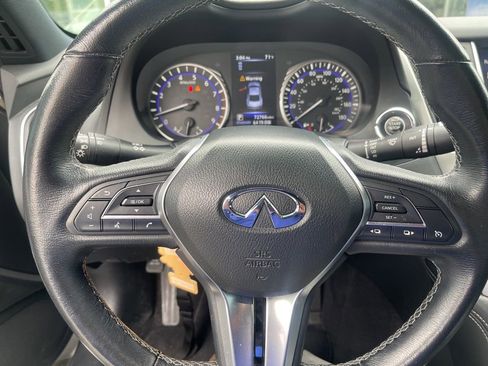 Used 2019 INFINITI Q60 3.0t Luxe w/ Essential Package image 28