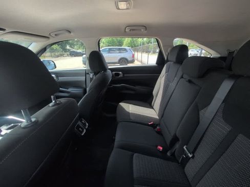 Used 2022 Kia Sorento LX FWD image 8