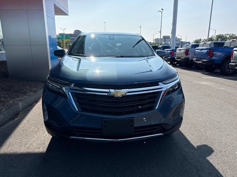 Used 2024 Chevrolet Equinox LT AWD/4WD image 3