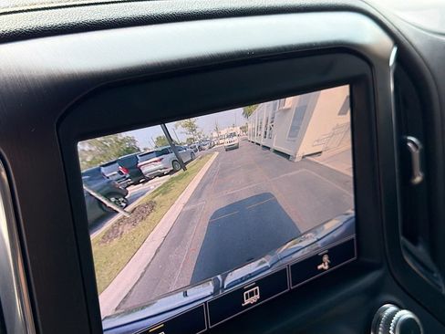Used 2021 GMC Sierra 1500 AT4 w/ AT4 Preferred Package AWD/4WD image 14