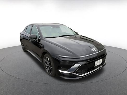 Used 2025 Hyundai Sonata SEL image 3