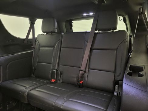 Used 2024 Chevrolet Suburban Z71 w/ Luxury Package AWD/4WD image 57