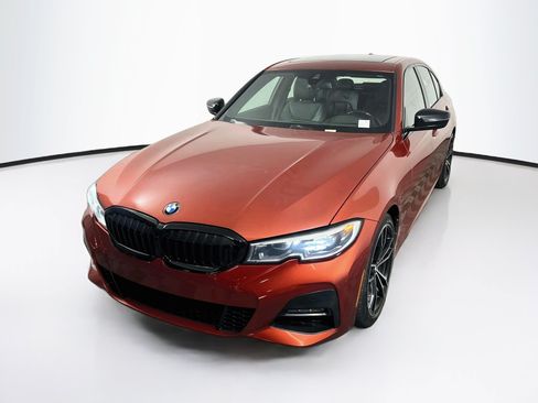 Used 2021 BMW 330i xDrive Sedan w/ M Sport Package AWD/4WD image 3