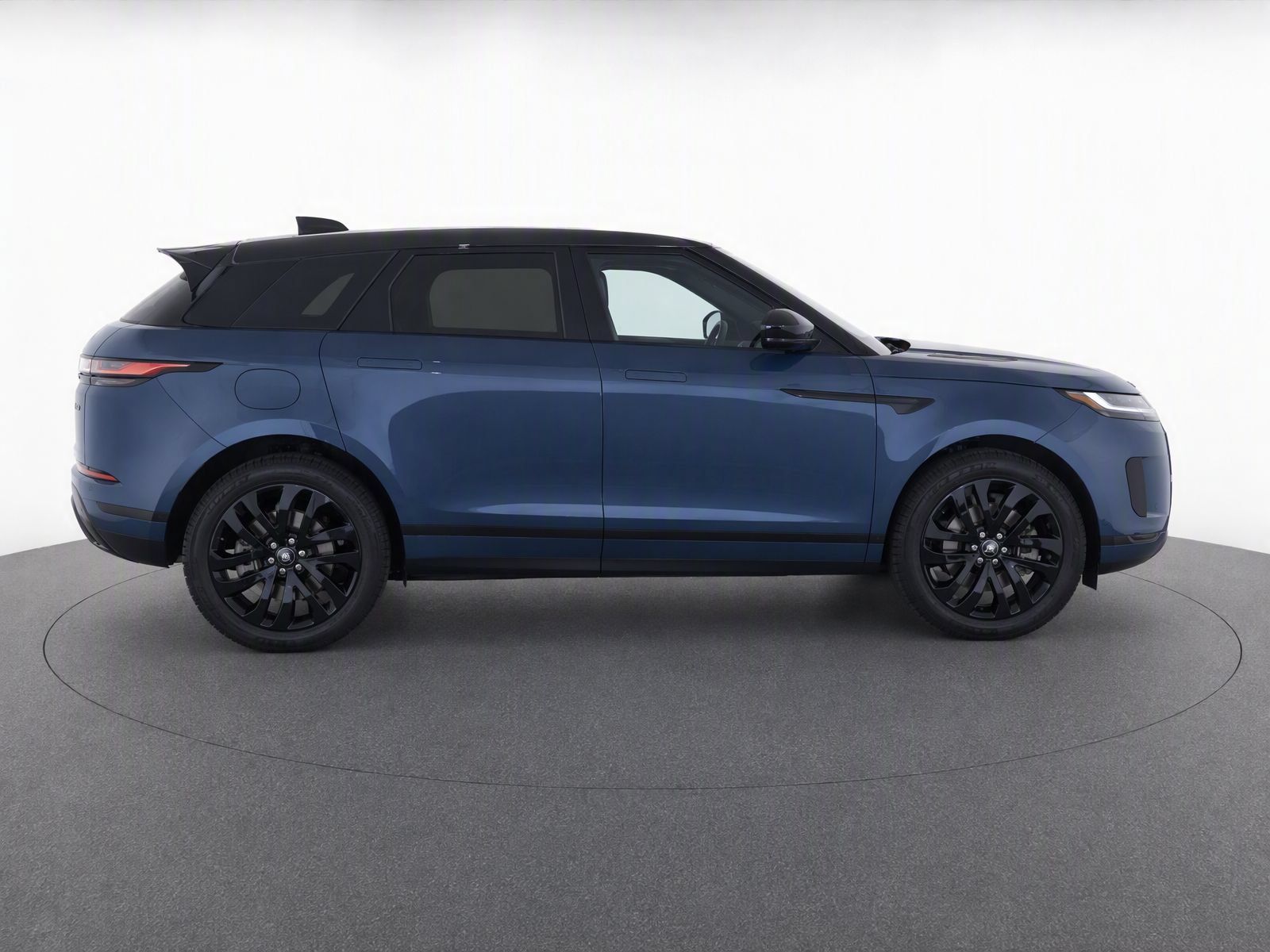 Used 2026 Land Rover Range Rover Evoque S AWD/4WD image 8