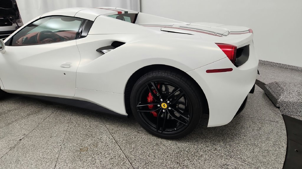 Used 2017 Ferrari 488 Spider RWD image 18
