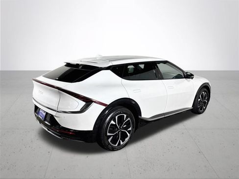 Certified 2024 Kia EV6 Wind w/ Wind Technology Package AWD/4WD image 7