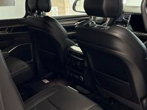 New 2026 Jeep Grand Wagoneer L 4WD w/ Premium Group I image 28