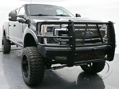 Used 2021 Ford F350 Lariat w/ Tremor Off-Road Package image 2