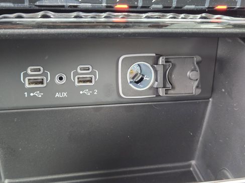 New 2025 Jeep Grand Cherokee L Laredo image 12