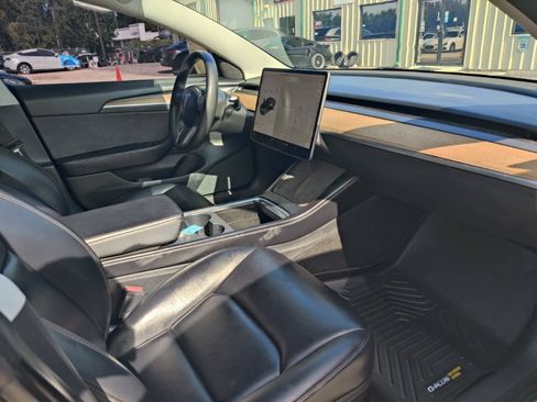 Used 2021 Tesla Model 3 Standard Range Plus RWD image 15