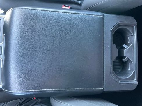 Used 2018 Ford F150 XLT w/ Equipment Group 302A Luxury AWD/4WD image 32