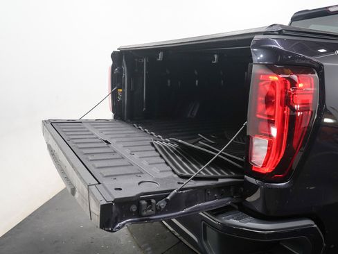 Used 2023 GMC Sierra 1500 Elevation AWD/4WD image 9