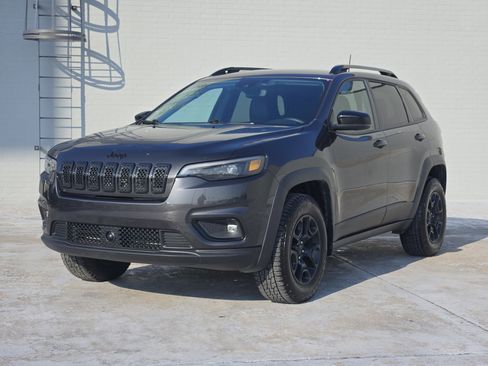 Used 2022 Jeep Cherokee Latitude image 4