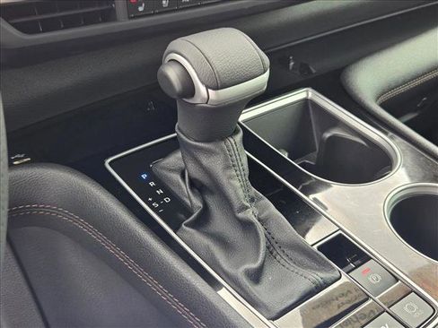 Certified 2025 Toyota Sienna Platinum image 11