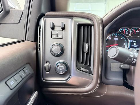 Used 2017 Chevrolet Silverado 1500 LTZ w/ Sport Package AWD/4WD image 38