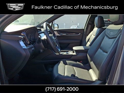Used 2023 Cadillac XT6 Premium Luxury w/ Technology Package image 13
