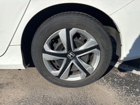Used 2017 Honda Civic LX image 4